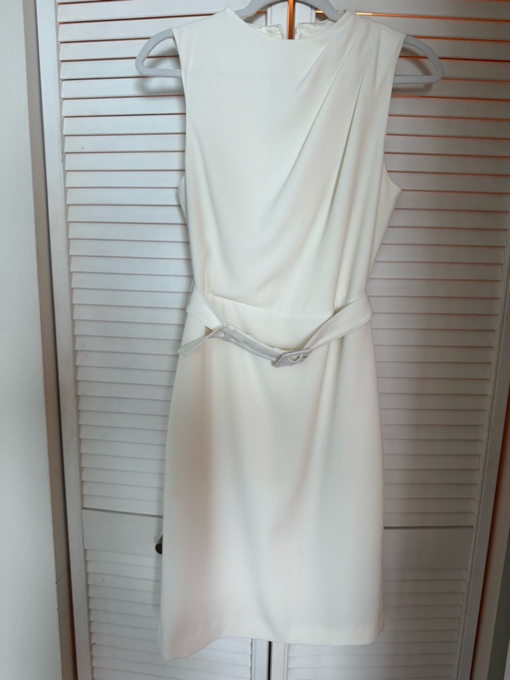 Marciano Elegant Ivory Sleeveless Sheath Dress with Bow Detail
